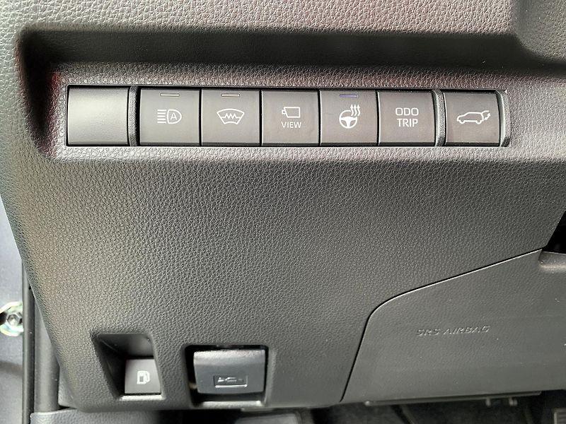 Toyota RAV4 EXECUTIVE SKYVIEW 2.5 HEV 4WD - fotka 22 z 37