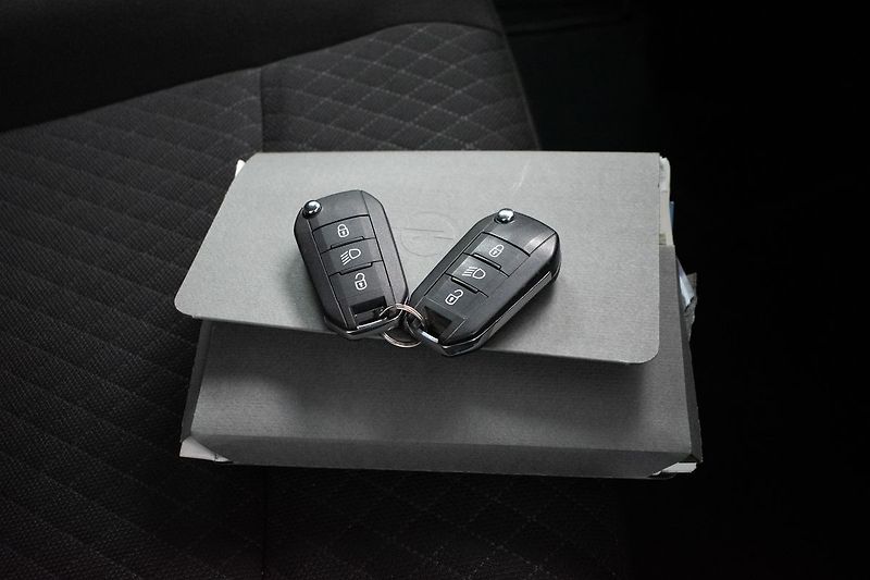 Opel Ostatní 2.0 CDTi 8.MÍST*TAŽNÉ*KAMERA* - fotka 33 z 38