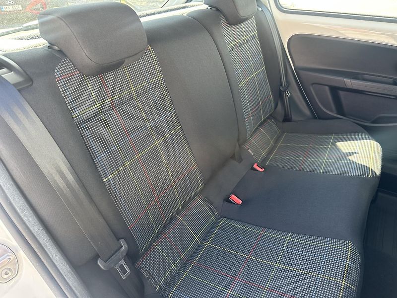 Škoda Citigo (2014) 1.0 MPI ser.knížka - fotka 19 z 24