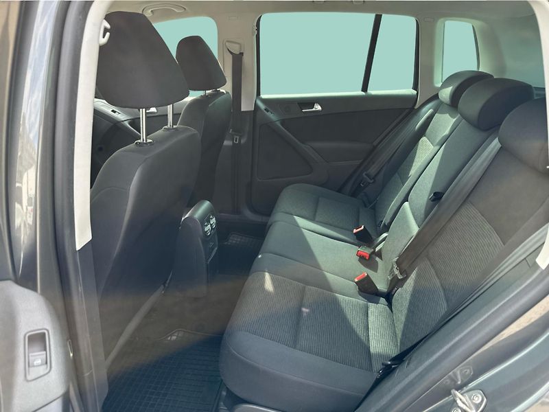 Volkswagen Tiguan 2.0 TDI  81 kw Trend & Fun - fotka 12 z 19
