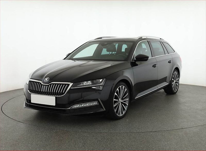 Škoda Superb (2019) Laurin&Klement 2.0 TSI - fotka 2 z 21
