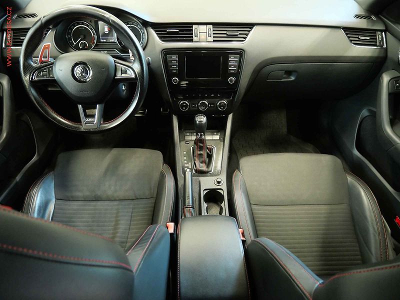 Škoda Octavia (2014) 2.0 TDI, ČR, DSG, xenon, AC - fotka 8 z 15