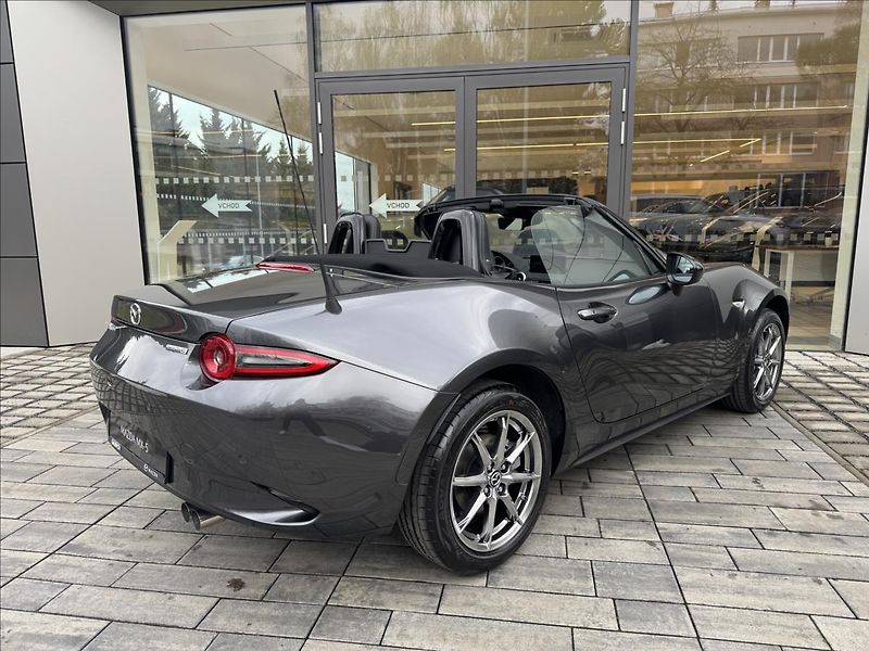 Mazda MX-5 (2025) 1,5 132ps 6MT RWD Exlusive-Lin - fotka 2 z 11