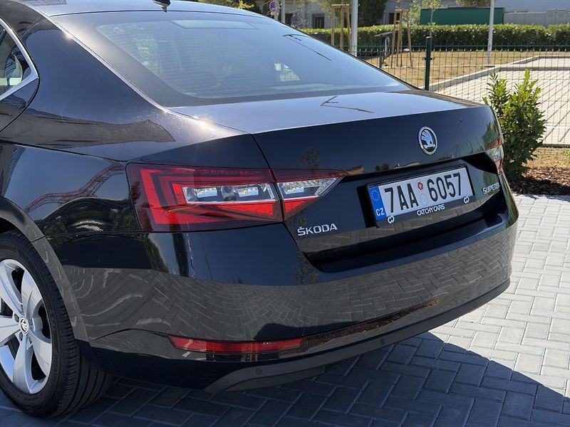 Škoda Superb (2018) 2.0 TDi 110 kw/Style - fotka 9 z 20