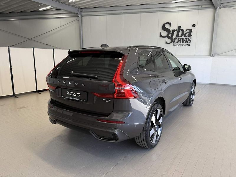 Volvo XC60 (2025) T8 AWD  ULTRA Dark 2025 - fotka 4 z 16