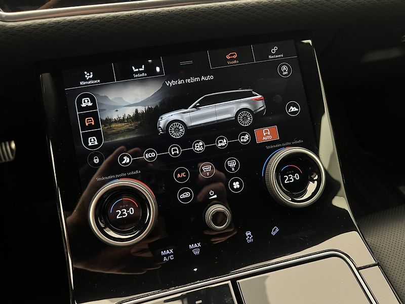 Land Rover Range Rover Velar D300 S AWD AUT CZ - fotka 37 z 47