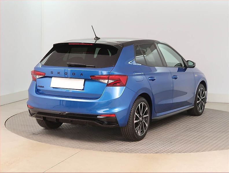 Škoda Fabia (2025) 1.0 TSI, MONTE CARLO, AUTOMAT - fotka 5 z 16