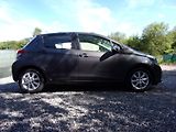 Toyota Yaris (2012) 1.3i 73kW LOUNGE AUT.KLIMA KM - náhled 3
