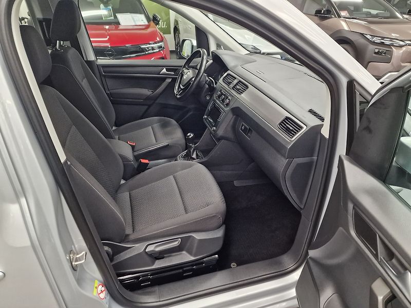 Volkswagen Caddy (2018) - fotka 30 z 62