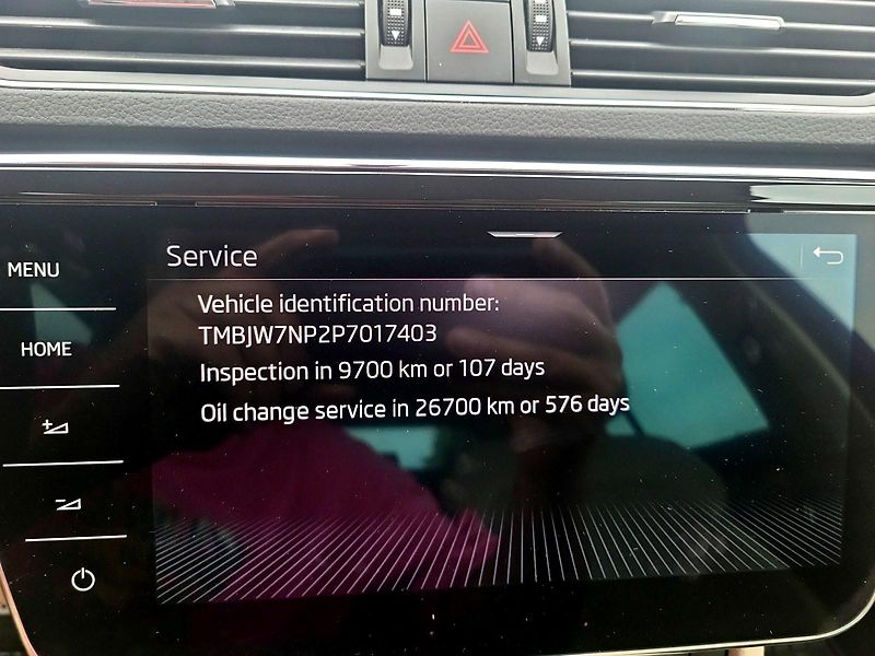 Škoda Superb (2022) Combi Style 1,4 PHEV160 kW DSG - fotka 14 z 17