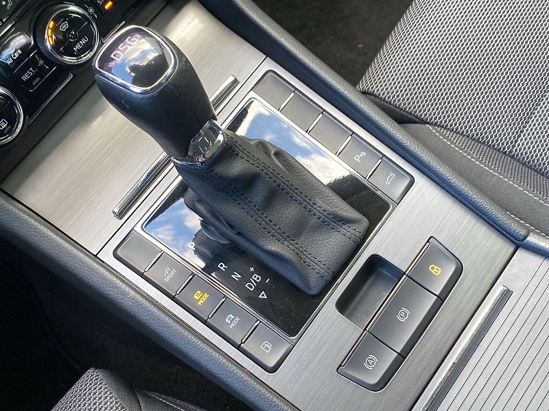 Škoda Superb (2021) Combi iV 1.4 TSI DSG Style - fotka 16 z 36