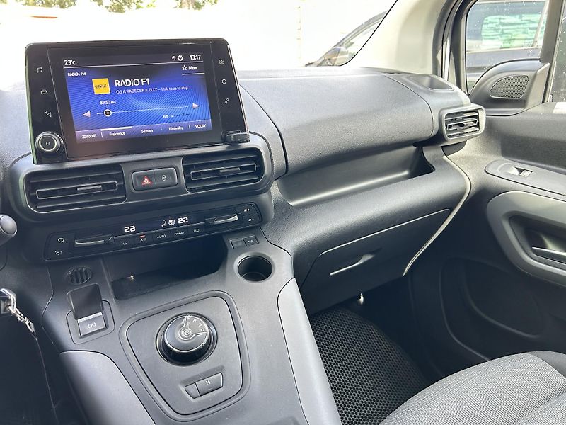Toyota ProAce City Verso (2022) 1.2i96KW automat - fotka 21 z 26