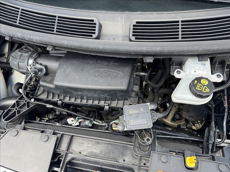 Ford Transit Custom 2,0 TDCi L1H1 DPH 1.maj ČR - fotka 46 z 50