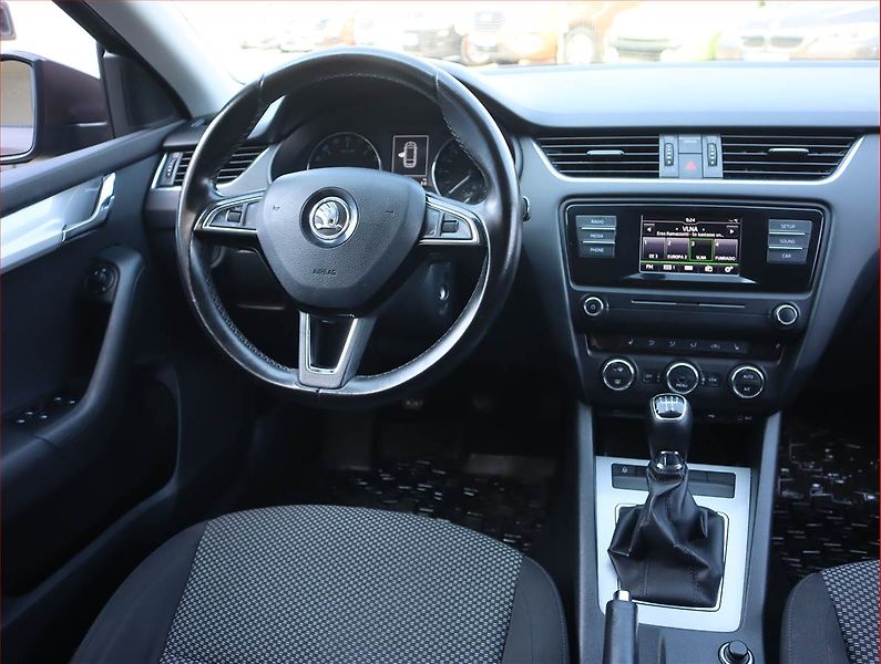 Škoda Octavia (2016) Ambition 1.6 TDI, Serv.kniha - fotka 7 z 19
