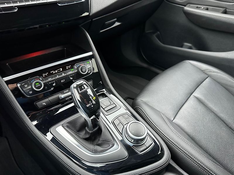 BMW Řada 2 (2021) 216d GT Luxury -CZ- 1.Majitel - fotka 12 z 21