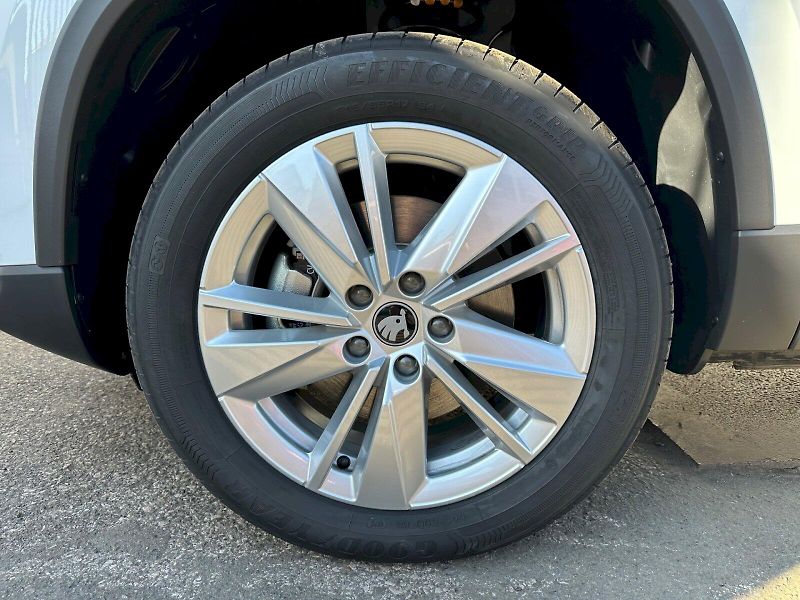 Škoda Karoq (2026) 1,5 TSI / 110 KW / DSG / Top S - fotka 28 z 30