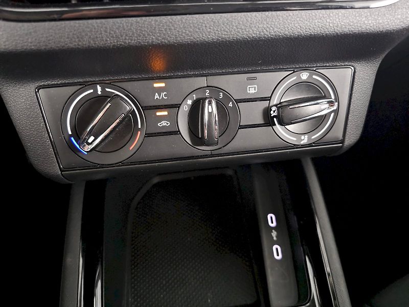 Škoda Scala (2023) 1,0 TSI 81 kW AMBITION - fotka 23 z 24