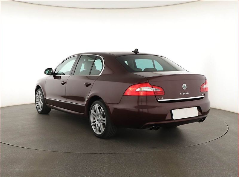Škoda Superb (2009) 3.6 FSI V6, 4X4, Automat - fotka 4 z 19