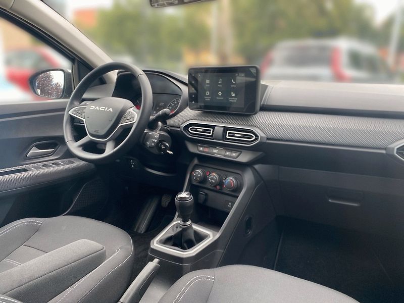 Dacia Jogger (2025) Expression Eco-G 100 7 míst - fotka 17 z 19