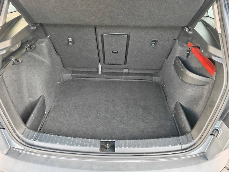 Škoda Karoq Ambition 1,5TSI - fotka 23 z 23