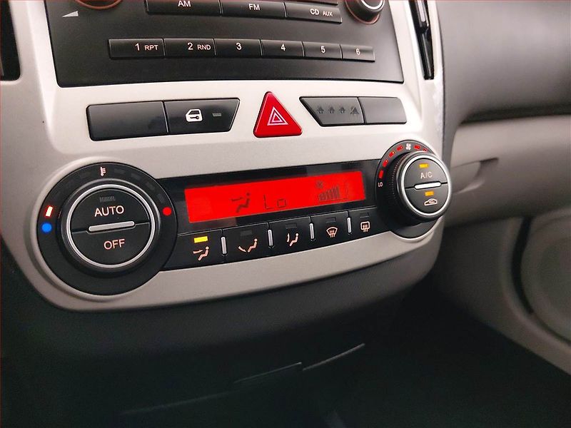 Kia Ceed (2007) 1.6 i, Serv.kniha, nová STK - fotka 13 z 18
