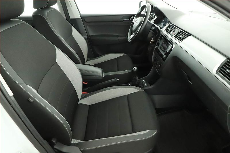 Škoda Rapid (2016) Spaceback 1.6 TDI - fotka 7 z 13