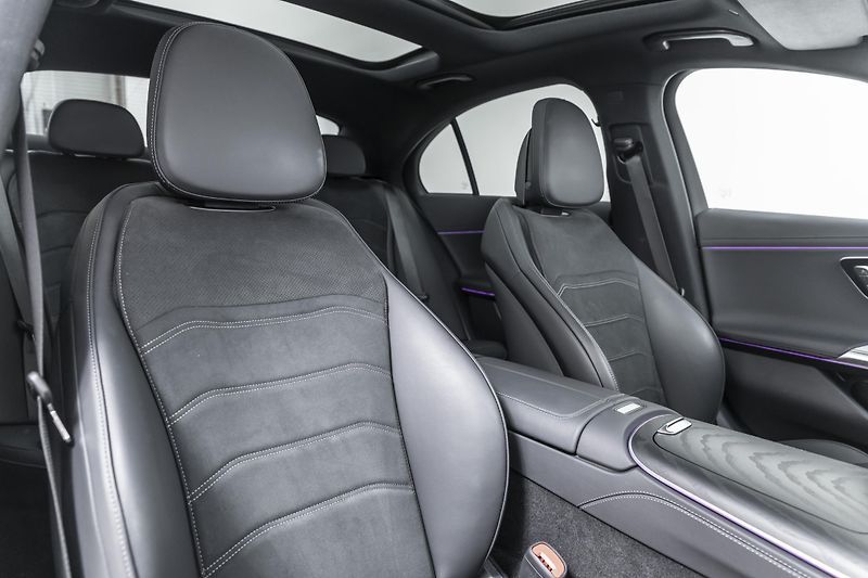 Mercedes-Benz Třídy E 220d 4M*AMG*záruka - fotka 16 z 34