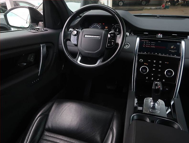 Land Rover Discovery Sport (2020) Black Edition D180 - fotka 7 z 17