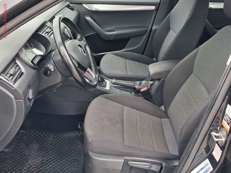 Škoda Octavia (2015) 2.0 TDi, ČR, AC, výhřev sed - fotka 9 z 19