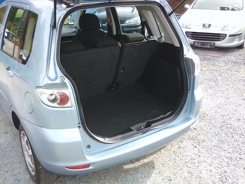 Mazda 2 (2007) 1.4i, 2.majitel - fotka 28 z 30