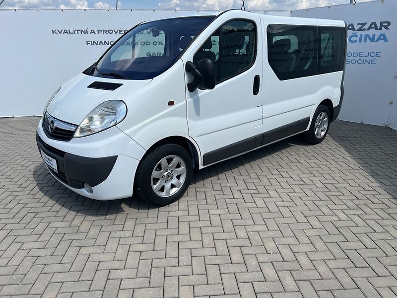 Opel Vivaro (2007) 2.5CDTi 107kW 9míst! Tažné! - fotka 1 z 20
