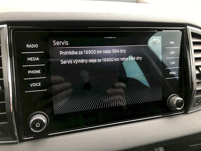 Škoda Karoq (2025) 1.5 TSI / 110 kW / 7DSG / Top - fotka 25 z 29
