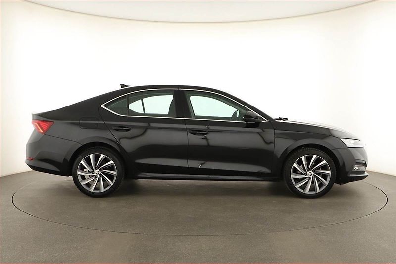 Škoda Octavia (2022) 1.5 TSI - fotka 6 z 14