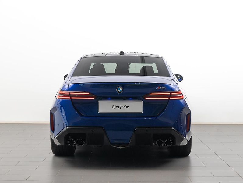 BMW M5 - fotka 4 z 23