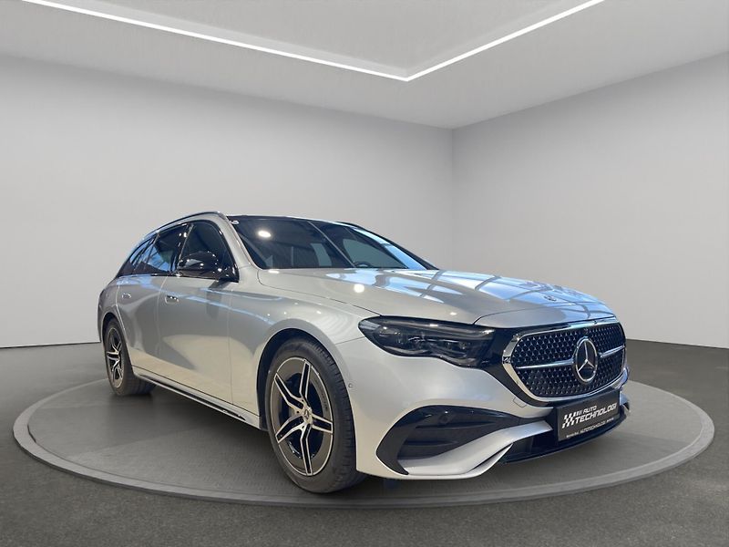 Mercedes-Benz Třídy E (2024) E 300 de 4MATIC kombi - fotka 3 z 21