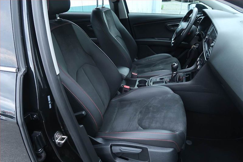 Seat Leon (2017) 1.4 TSI, Kůže, Tempomat - fotka 9 z 23