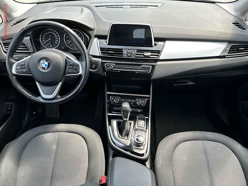 BMW Řada 2 (2017) 1.5i, 1.maj,ČR, AT - fotka 8 z 17