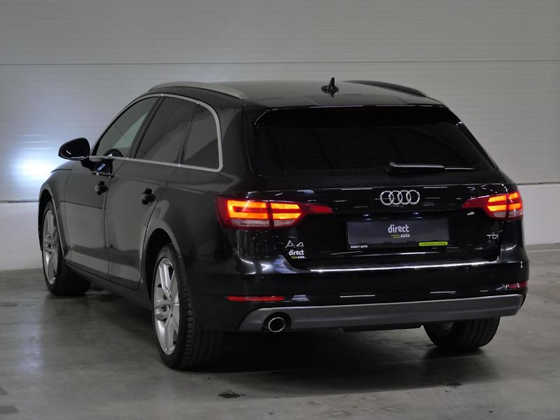 Audi A4 - fotka 7 z 27