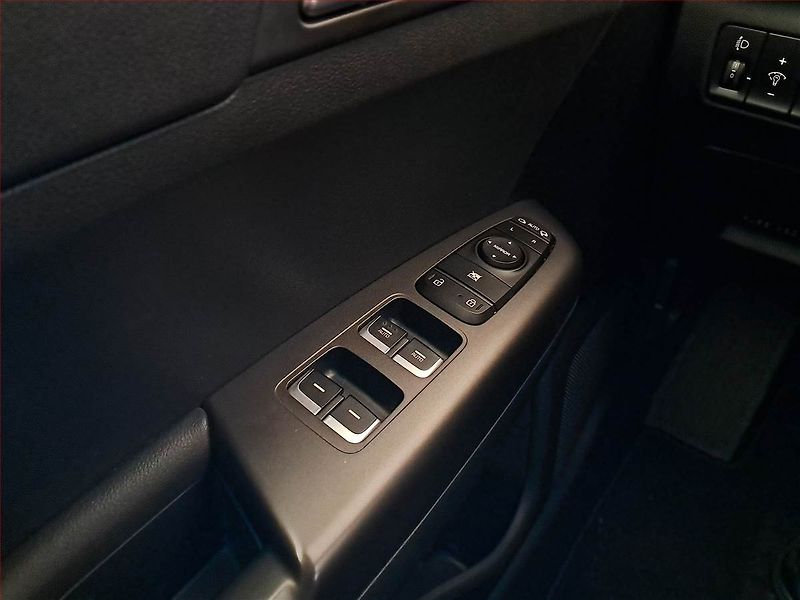 Kia Sportage (2021) 1.6 T-GDI - fotka 18 z 19