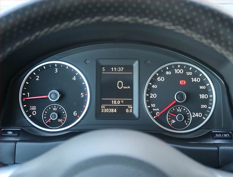 Volkswagen Tiguan (2010) 2.0 TDI, 4X4, Tempomat - fotka 11 z 23