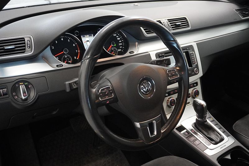 Volkswagen Passat (2012) 3.6 FSi 4x4 DSG ALCANTARA - fotka 13 z 29