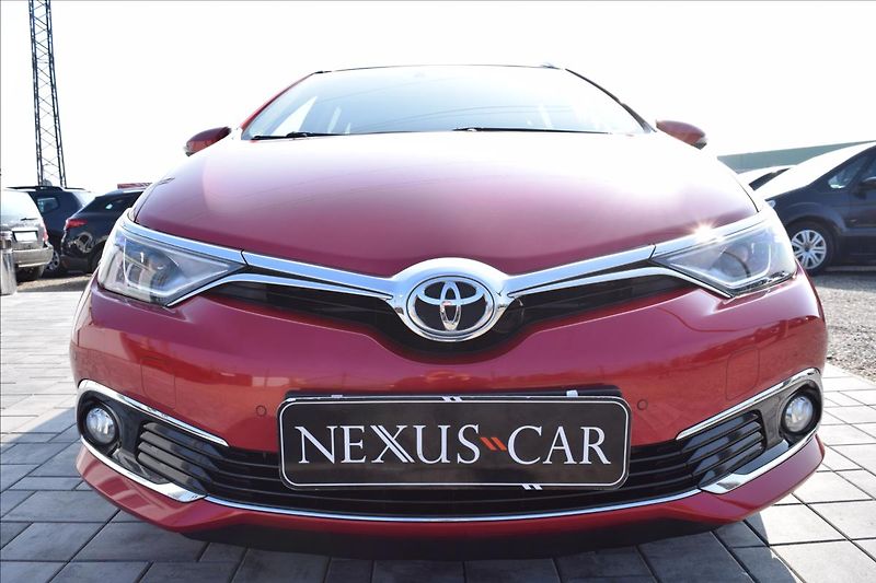 Toyota Auris 1,2 i 85KW XENONY AUTOMAT ALU - fotka 2 z 55