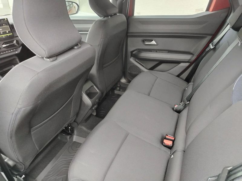 Dacia Duster (2026) Expression Hybrid 155 (automat - fotka 9 z 10