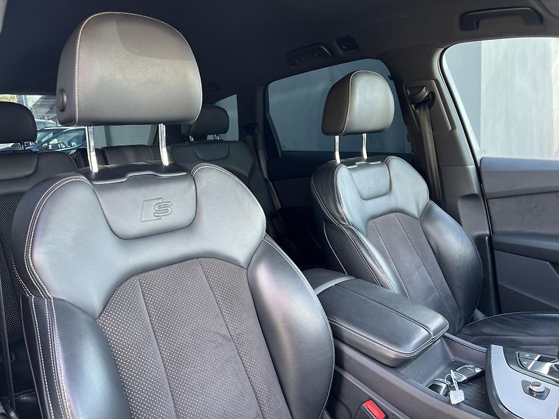 Audi Q7 3.0TDi QUATTRO S-LINE ČR DPH - fotka 34 z 43