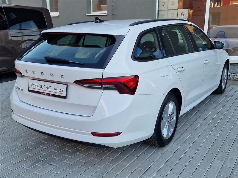 Škoda Octavia 2.0TDI Ambition, ČR,1.Majitel - fotka 10 z 50