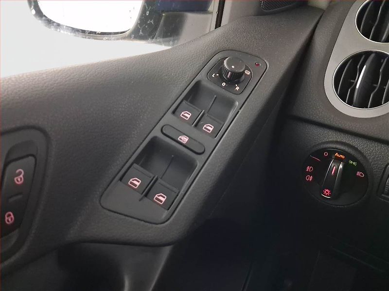 Volkswagen Tiguan (2013) 2.0 TDI, Tempomat - fotka 18 z 22