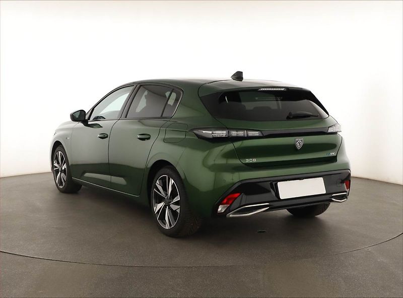 Peugeot 308 (2022) Allure Hybrid 180 - fotka 4 z 19