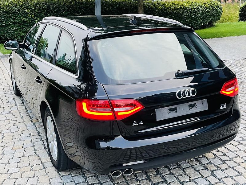 Audi A4 2.0TDI MAN 1MAJITEL VÝHŘEV LED - fotka 16 z 42