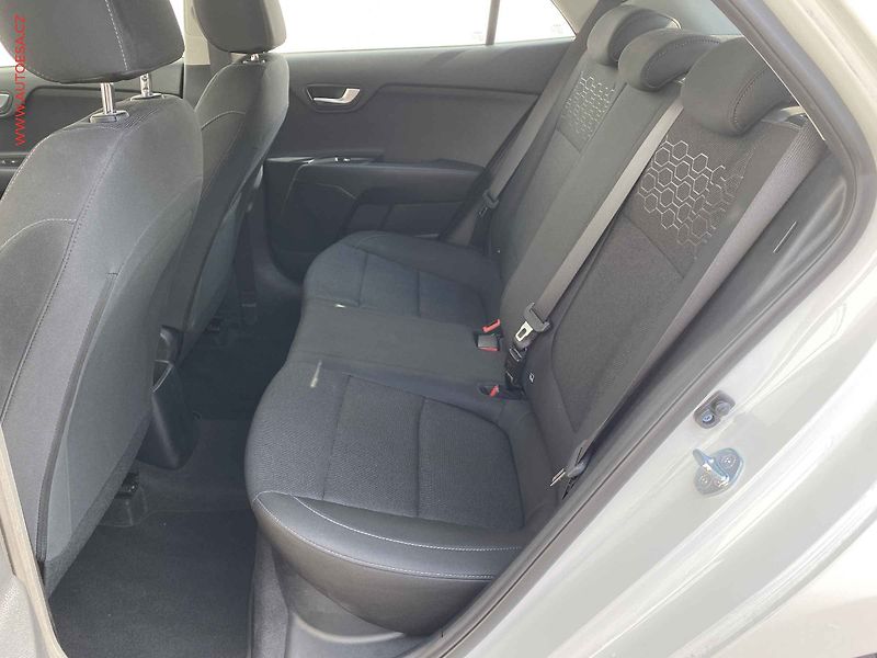 Kia Rio (2023) 1.2, Vision, navi, kamera - fotka 10 z 19