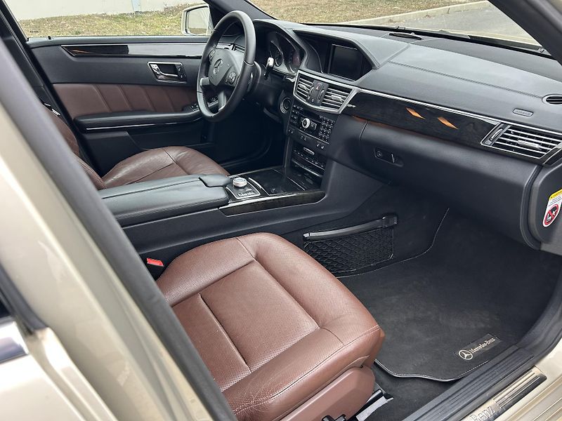 Mercedes-Benz Třídy E E350 CDI BlueEFFICIENCY 4Matic - fotka 10 z 45